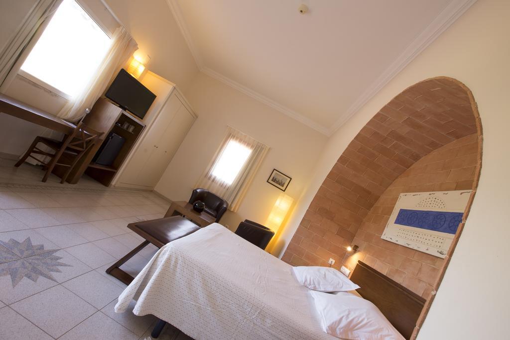 Hotel Cal Naudi Les Cases d'Alcanar Eksteriør bilde
